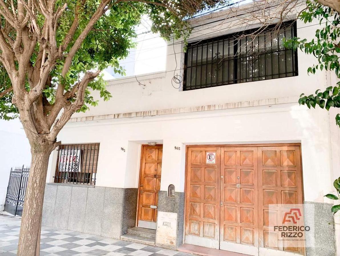 Fachada de casa en venta en Alta Córdoba sobre Isabel La Católica