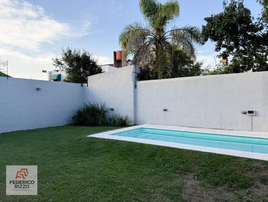 Pileta de dúplex en venta en calle Ramón Mestre Córdoba
