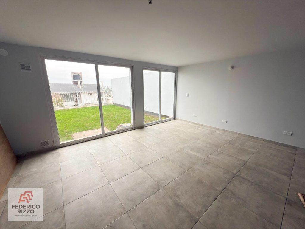 Casa en Venta - Las Patricias Argentinas al 2300