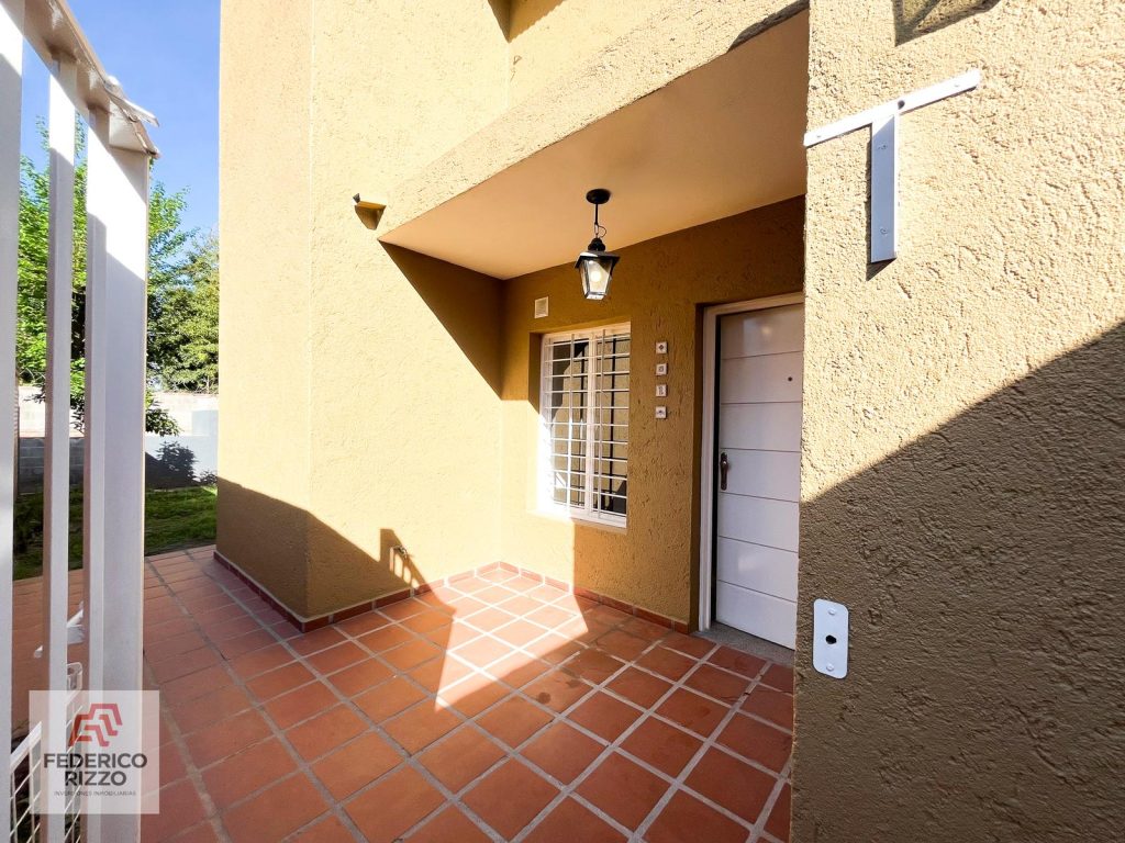 Casa en Alquiler - PAMPAS al 7800